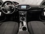 Peugeot 308 1.2 VTi Sport (NAVIGATIE, GETINT GLAS, LM VELGEN, SPORTSTOELEN, TREKHAAK, CRUISE, NIEUWE APK, NIEUWSTAAT)