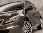 Peugeot 308 1.2 VTi Sport (NAVIGATIE, GETINT GLAS, LM VELGEN, SPORTSTOELEN, TREKHAAK, CRUISE, NIEUWE APK, NIEUWSTAAT)