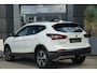 Nissan Qashqai 1.3 DIG-T Design Edition 141pk Panoramadak/Navigatie/360Camera