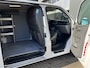 Volkswagen Transporter 2.0 TDI L2H1 Sortimo Kastinrichting Trekhaak 2200kg trekgewicht Airco Cruise controle Telefoonverbinding Apple carplay Euro 6