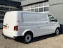 Volkswagen Transporter 2.0 TDI L2H1 Sortimo Kastinrichting Trekhaak 2200kg trekgewicht Airco Cruise controle Telefoonverbinding Apple carplay Euro 6