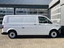 Volkswagen Transporter 2.0 TDI L2H1 Sortimo Kastinrichting Trekhaak 2200kg trekgewicht Airco Cruise controle Telefoonverbinding Apple carplay Euro 6