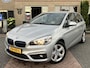 BMW 2-Serie Active Tourer 225xe | HUD | Nieuwe grotere accu | Navi