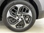 Citroën E-C4 You 50 kWh 136pk | Accu 96% | Navigatie via Apple Carplay / Android Auto | Achteruitrijcamera | Climate Control | Cruise Control | Parkeersensoren | DAB+ radio | Armsteun | Stof/kunstlederen comfortstoelen | Volledig digitaal instrumentenpaneel | Adaptief demping systeem | 18” lichtmetalen velgen |