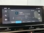 Citroën E-C4 You 50 kWh 136pk | Accu 96% | Navigatie via Apple Carplay / Android Auto | Achteruitrijcamera | Climate Control | Cruise Control | Parkeersensoren | DAB+ radio | Armsteun | Stof/kunstlederen comfortstoelen | Volledig digitaal instrumentenpaneel | Adaptief demping systeem | 18” lichtmetalen velgen |