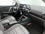 Citroën E-C4 You 50 kWh 136pk | Accu 96% | Navigatie via Apple Carplay / Android Auto | Achteruitrijcamera | Climate Control | Cruise Control | Parkeersensoren | DAB+ radio | Armsteun | Stof/kunstlederen comfortstoelen | Volledig digitaal instrumentenpaneel | Adaptief demping systeem | 18” lichtmetalen velgen |