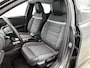 Citroën E-C4 You 50 kWh 136pk | Navigatie via Apple Carplay / Android Auto | Achteruitrijcamera | Climate Control | Cruise Control | Parkeersensoren | DAB+ radio | Armsteun | Stof/kunstlederen comfortstoelen | Volledig digitaal instrumentenpaneel | Adaptief demping systeem | 18” lichtmetalen velgen |
