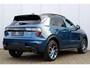 Lynk & Co 01 1.5 | Donkere Hemelbekleding | Panoramadak | 360 Graden camera | Elektrische bestuurdersstoel met geheugen | Stoelverwarming | Stuurverwarming | Actieve bochtverlichting | Adaptieve Cruise Control | Stuurassistent | Lane Assist | Navigatie | Elektrische Achterklep | Keyless Entry | Dodehoekassistent