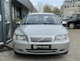 Volvo V70 2.5T Momentum Youngtimer l Leder l Xenon