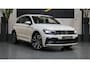 Volkswagen Tiguan 2.0 TSI 3x R-Line AUTOMAAT-360 CAM-ACC-HUD-KEYLESS-LEDER-MEMORY-NAVIGATIE-PANORAMA-VIRTUEEL-TREKHAAK