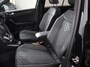 Volkswagen T-Roc 1.5 eTsi R-Line Edition Automaat Navigatie Apple Carplay/Android Auto Camera Parkeersensoren Adaptive Cruise Control Stoelverwarming Virtual Cockpit Elektrische achterklep Getinte ramen Climate Control