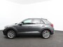 Volkswagen T-Roc 1.5 eTsi R-Line Edition Automaat Navigatie Apple Carplay/Android Auto Camera Parkeersensoren Adaptive Cruise Control Stoelverwarming Virtual Cockpit Elektrische achterklep Getinte ramen Climate Control