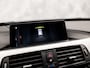 BMW 3-Serie Touring 318i M Sport Automaat (GROOT NAVI, M PAKKET, BLACK PACK, VIRTUAL COCKPIT, GETINT GLAS, LEDER, SPORTSTOELEN, STOELVERWARMING, PARKEERSENSOREN, NIEUWSTAAT)