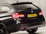 BMW 3-Serie Touring 318i M Sport Automaat (GROOT NAVI, M PAKKET, BLACK PACK, VIRTUAL COCKPIT, GETINT GLAS, LEDER, SPORTSTOELEN, STOELVERWARMING, PARKEERSENSOREN, NIEUWSTAAT)
