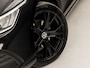 Volkswagen Golf Variant 1.0 TSI Life Sport (APPLE CARPLAY, GROOT NAVI, CAMERA, MEMORY SEAT, ALCANTARA, GETINT GLAS, SPORTSTOELEN, STUUR/STOELVERWARMING, TREKHAAK, NIEUWE APK, NIEUWSTAAT)
