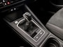 Volkswagen Golf Variant 1.0 TSI Life Sport (APPLE CARPLAY, GROOT NAVI, CAMERA, MEMORY SEAT, ALCANTARA, GETINT GLAS, SPORTSTOELEN, STUUR/STOELVERWARMING, TREKHAAK, NIEUWE APK, NIEUWSTAAT)