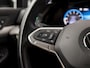 Volkswagen Golf Variant 1.0 TSI Life Sport (APPLE CARPLAY, GROOT NAVI, CAMERA, MEMORY SEAT, ALCANTARA, GETINT GLAS, SPORTSTOELEN, STUUR/STOELVERWARMING, TREKHAAK, NIEUWE APK, NIEUWSTAAT)