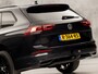 Volkswagen Golf Variant 1.0 TSI Life Sport (APPLE CARPLAY, GROOT NAVI, CAMERA, MEMORY SEAT, ALCANTARA, GETINT GLAS, SPORTSTOELEN, STUUR/STOELVERWARMING, TREKHAAK, NIEUWE APK, NIEUWSTAAT)