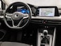 Volkswagen Golf Variant 1.0 TSI Life Sport (APPLE CARPLAY, GROOT NAVI, CAMERA, MEMORY SEAT, ALCANTARA, GETINT GLAS, SPORTSTOELEN, STUUR/STOELVERWARMING, TREKHAAK, NIEUWE APK, NIEUWSTAAT)