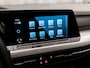 Volkswagen Golf Variant 1.0 TSI Life Sport (APPLE CARPLAY, GROOT NAVI, CAMERA, MEMORY SEAT, ALCANTARA, GETINT GLAS, SPORTSTOELEN, STUUR/STOELVERWARMING, TREKHAAK, NIEUWE APK, NIEUWSTAAT)