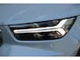 Volvo XC40 1.5 T2 Momentum | Parkeersensoren voor + achter | Parkeercamera | 17'' Lichtmetalen velgen | Navigatie | Parkeersensoren voor + achter | Dealeronderhouden