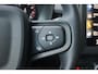 Volvo XC40 1.5 T2 Momentum | Parkeersensoren voor + achter | Parkeercamera | 17'' Lichtmetalen velgen | Navigatie | Parkeersensoren voor + achter | Dealeronderhouden