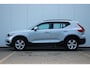 Volvo XC40 1.5 T2 Momentum | Parkeersensoren voor + achter | Parkeercamera | 17'' Lichtmetalen velgen | Navigatie | Parkeersensoren voor + achter | Dealeronderhouden
