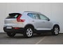 Volvo XC40 1.5 T2 Momentum | Parkeersensoren voor + achter | Parkeercamera | 17'' Lichtmetalen velgen | Navigatie | Parkeersensoren voor + achter | Dealeronderhouden