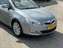 Opel Astra 1.4 Turbo Cosmo 5 deurs 120PK! NL AUTO KMST NAP! Navi l Leer l Airco l Cruise l MTF-stuur! NW APK l BEURT!