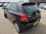 Toyota Yaris 1.3 VVTi Terra 2008. Leer/CV/Spoiler/Elektrische ramen/Lichtmetaal etc.. APK 02-2027