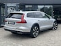 Volvo V60 Cross Country 2.0 B5 AWD Pro Pano | HUD | Stoelverw v+a | Trekhaak | Harman/Kardon