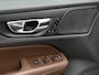 Volvo V60 Cross Country 2.0 B5 AWD Pro Pano | HUD | Stoelverw v+a | Trekhaak | Harman/Kardon