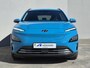 Hyundai Kona Electric EV Comfort Smart 39 kWh / SOH 100% / Fabrieksgarantie tot 04-2027 / Dealer onderhouden / CCS snellader / Navigatie / Warmtepomp / Apple Carplay Android / WLTP bereik 305 km bereik stad 435 km / Stuur- & Stoelverwarming / Achteruitrijcamera / Draadloze telefoon lader /