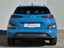 Hyundai Kona Electric EV Comfort Smart 39 kWh / SOH 100% / Fabrieksgarantie tot 04-2027 / Dealer onderhouden / CCS snellader / Navigatie / Warmtepomp / Apple Carplay Android / WLTP bereik 305 km bereik stad 435 km / Stuur- & Stoelverwarming / Achteruitrijcamera / Draadloze telefoon lader /