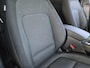 Hyundai Kona Electric EV Comfort Smart 39 kWh / SOH 100% / Fabrieksgarantie tot 04-2027 / Dealer onderhouden / CCS snellader / Navigatie / Warmtepomp / Apple Carplay Android / WLTP bereik 305 km bereik stad 435 km / Stuur- & Stoelverwarming / Achteruitrijcamera / Draadloze telefoon lader /
