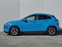 Hyundai Kona Electric EV Comfort Smart 39 kWh / SOH 100% / Fabrieksgarantie tot 04-2027 / Dealer onderhouden / CCS snellader / Navigatie / Warmtepomp / Apple Carplay Android / WLTP bereik 305 km bereik stad 435 km / Stuur- & Stoelverwarming / Achteruitrijcamera / Draadloze telefoon lader /