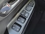Hyundai Kona Electric EV Comfort Smart 39 kWh / SOH 100% / Fabrieksgarantie tot 04-2027 / Dealer onderhouden / CCS snellader / Navigatie / Warmtepomp / Apple Carplay Android / WLTP bereik 305 km bereik stad 435 km / Stuur- & Stoelverwarming / Achteruitrijcamera / Draadloze telefoon lader /