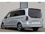 Mercedes-Benz EQV 300 L2 / AMG / Luchtvering / Panorama / 7-Persoons / Burmester / Vol Opties / NIEUWSTAAT
