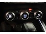 Renault Clio 1.6 E-Tech Hybrid 140 R.S. Line | 360° Camera | Sportstoelen | 17"lichtmetaal | Stoelverwarming | Trekhaak |