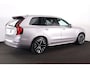Volvo XC90 T8 Recharge AWD Ultra Bright - Luchtvering - Panorama/schuifdak - IntelliSafe Assist & Surround - 360º Camera - Harman/Kardon audio - Adaptieve LED koplampen - Verwarmde voorstoelen, stuur & achterbank - Parkeersensoren voor & achter - Elektr. bedienb. voorstoelen met geheugen - Head up display - Draadloze tel. lader - Extra getint glas - Inklapbare trekhaak - 21' LMV
