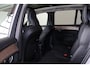 Volvo XC90 T8 Recharge AWD Ultra Bright - Luchtvering - Panorama/schuifdak - IntelliSafe Assist & Surround - 360º Camera - Harman/Kardon audio - Adaptieve LED koplampen - Verwarmde voorstoelen, stuur & achterbank - Parkeersensoren voor & achter - Elektr. bedienb. voorstoelen met geheugen - Head up display - Draadloze tel. lader - Extra getint glas - Inklapbare trekhaak - 21' LMV