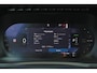 Volvo XC90 T8 Recharge AWD Ultra Bright - Luchtvering - Panorama/schuifdak - IntelliSafe Assist & Surround - 360º Camera - Harman/Kardon audio - Adaptieve LED koplampen - Verwarmde voorstoelen, stuur & achterbank - Parkeersensoren voor & achter - Elektr. bedienb. voorstoelen met geheugen - Head up display - Draadloze tel. lader - Extra getint glas - Inklapbare trekhaak - 21' LMV