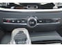 Volvo V60 T6 Recharge AWD Plus Dark - IntelliSafe Assist & Surround - 360º Camera - Harman/Kardon audio - Verwarmde voorstoelen, stuur & achterbank - Parkeersensoren voor & achter - Elektr. bedienb. voorstoelen met geheugen - Inklapbare trekhaak - 18' LMV