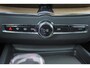 Volvo XC60 T6 Recharge AWD Plus Dark - Panorama/schuifdak - IntelliSafe Assist & Surround - 360º Camera - Harman/Kardon audio - Verwarmde voorstoelen, stuur & achterbank - Parkeersensoren voor & achter - Elektr. bedienb. voorstoelen met geheugen - Head up display - Draadloze tel. lader - Inklapbare trekhaak - 19' LMV