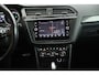 Volkswagen Tiguan 1.4 TSI ACT 150pk DSG Comfortline Business Panoramadak Trekhaak Camera Adaptive Cruise Keyless Navigatie