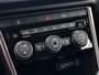 Volkswagen T-Roc 1.0 TSI Style | Carplay/Android, ACC, Stoel+Stuurverw., Trekhaak, Camera, PDC, Airco | Dealeronderhouden |