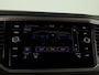 Volkswagen T-Roc 1.5 TSI Style Business 150 PK | Automaat (DSG) | Navigatie | Camera | Extra getint glas