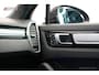 Porsche Cayenne Coupé 3.0 E-Hybrid Platinum Edition | Achterasbesturing | Luchtvering | Panorama | Trekhaak |