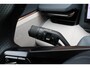 Lynk & Co 08 1.5 More | 200km Hybride | Stoelmassage, Verwarming en Ventilatie | Panoramadak | Matrix LED | Harman Kardon | 360° Camera | Getint glas | Bestuurdersstoel met geheugen | Sfeerverlichting | Apple Carplay | Dodehoekassistent | Adaptive Cruise Contol
