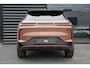 Lynk & Co 08 1.5 More | 200km Hybride | Stoelmassage, Verwarming en Ventilatie | Panoramadak | Matrix LED | Harman Kardon | 360° Camera | Getint glas | Bestuurdersstoel met geheugen | Sfeerverlichting | Apple Carplay | Dodehoekassistent | Adaptive Cruise Contol